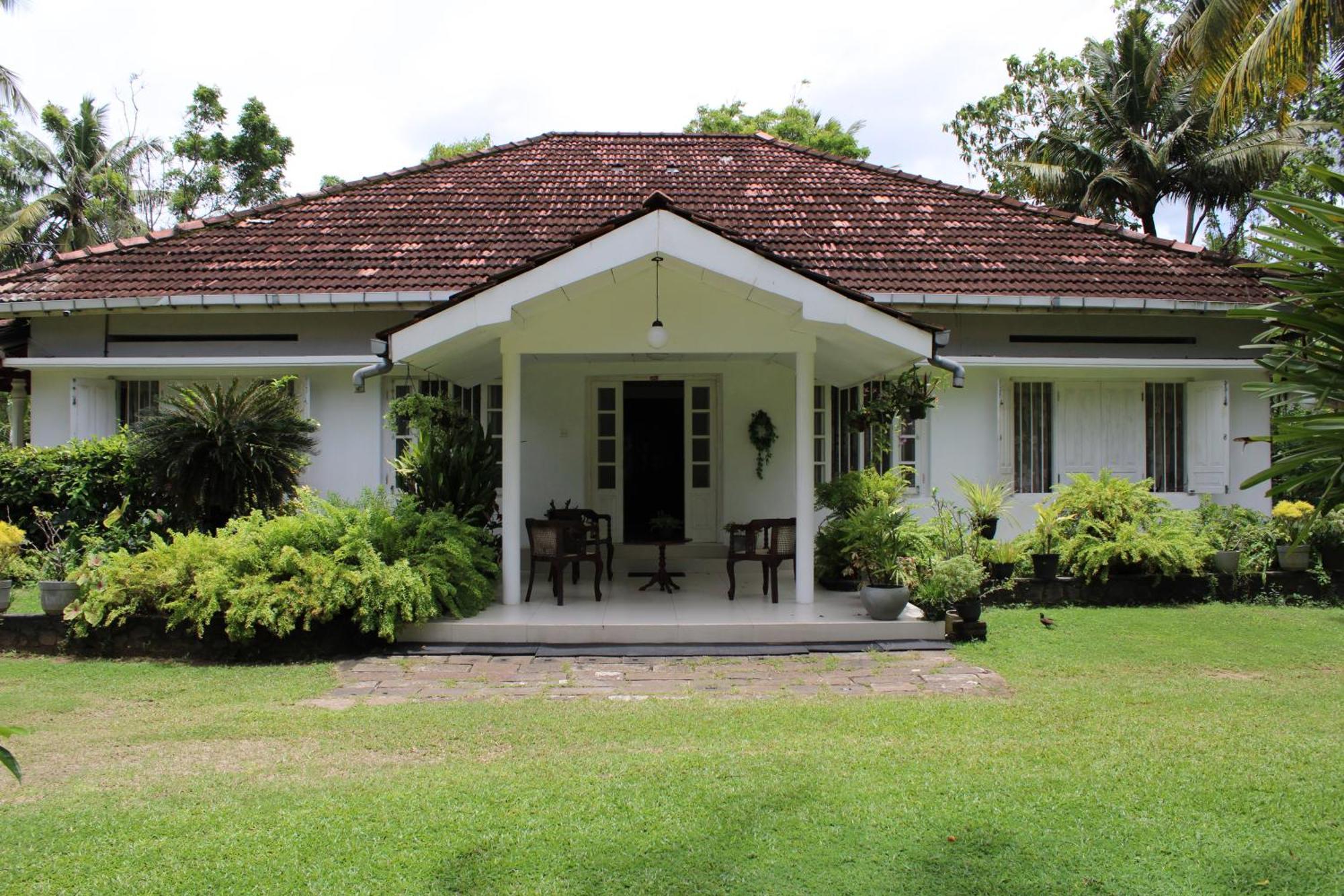 Sun And Surf Rest Hotel Ahangama Exterior photo