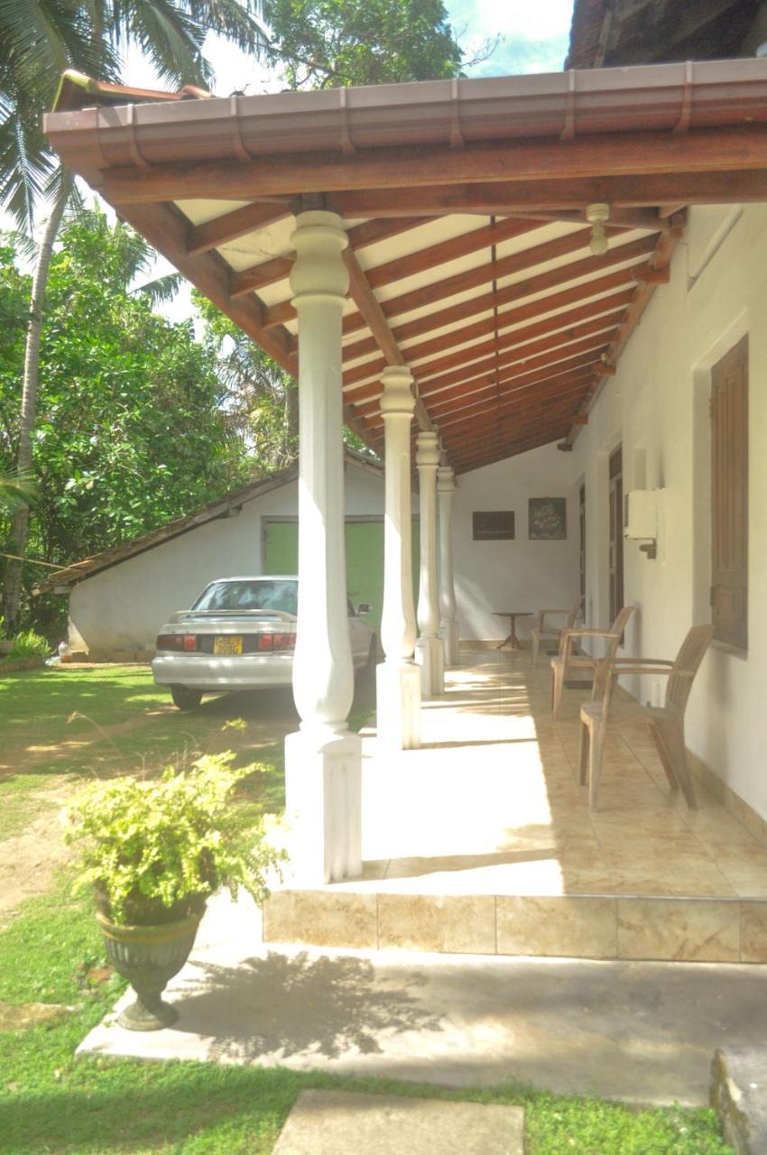 Sun And Surf Rest Hotel Ahangama Exterior photo